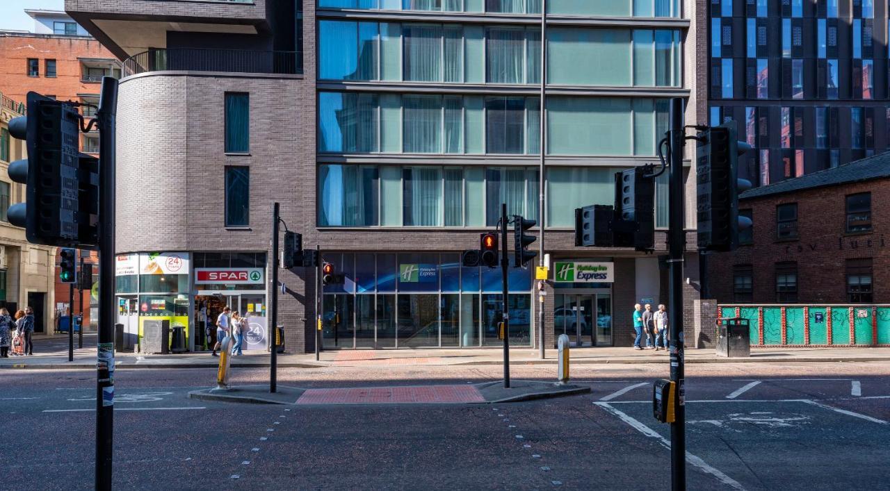 Holiday Inn Express Manchester City Centre By Ihg Exterior foto