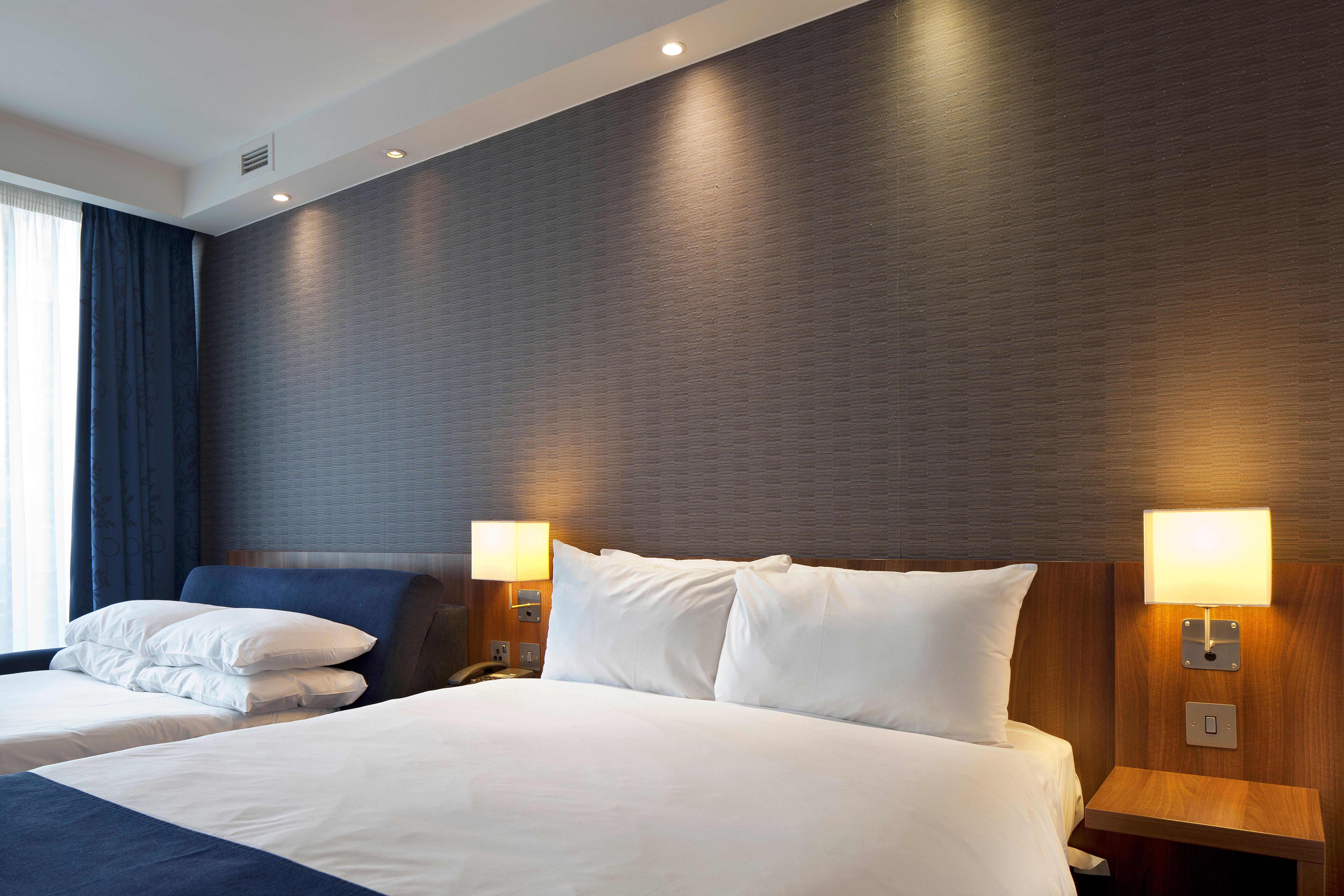 Holiday Inn Express Manchester City Centre By Ihg Exterior foto