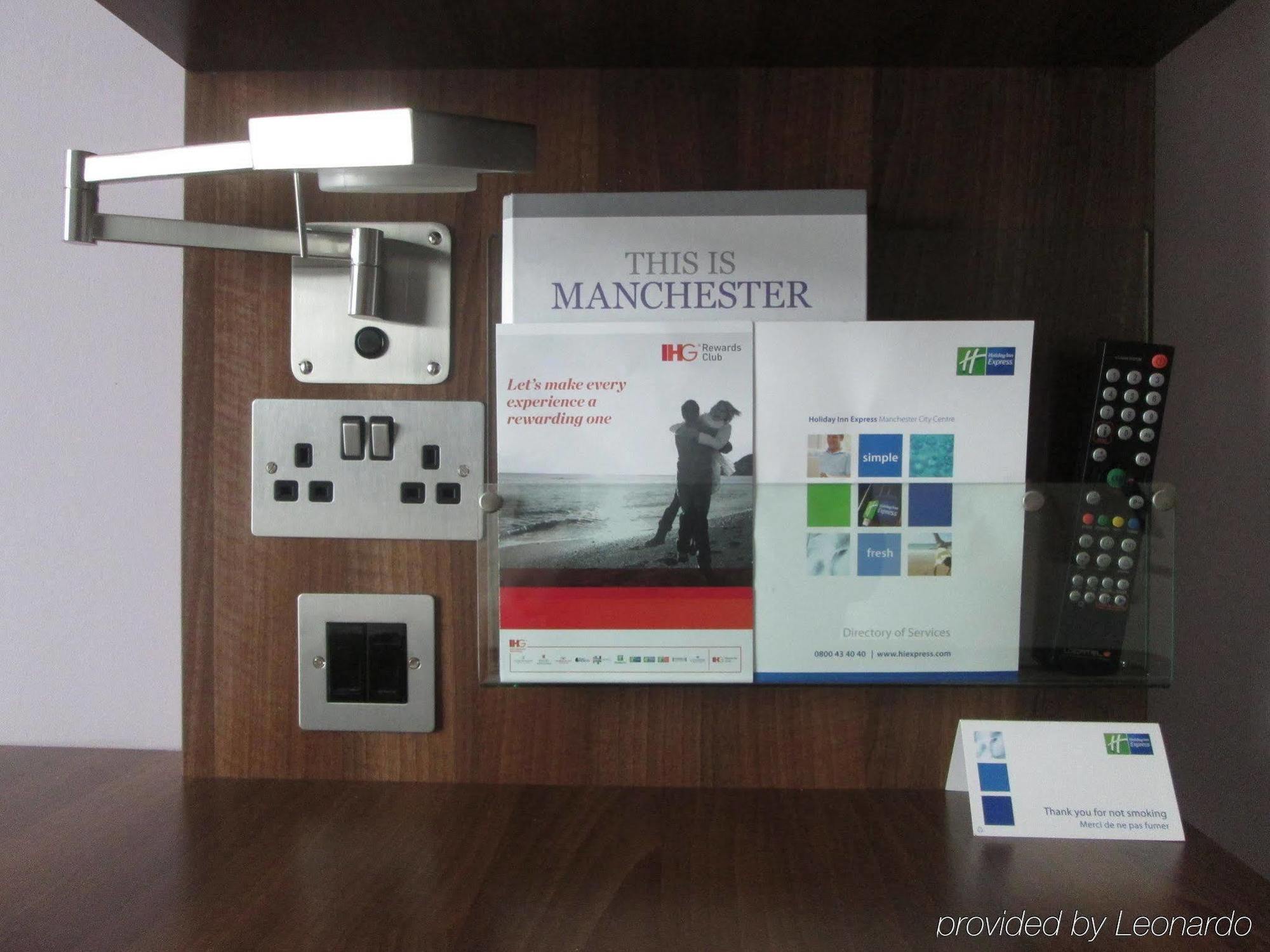 Holiday Inn Express Manchester City Centre By Ihg Exterior foto