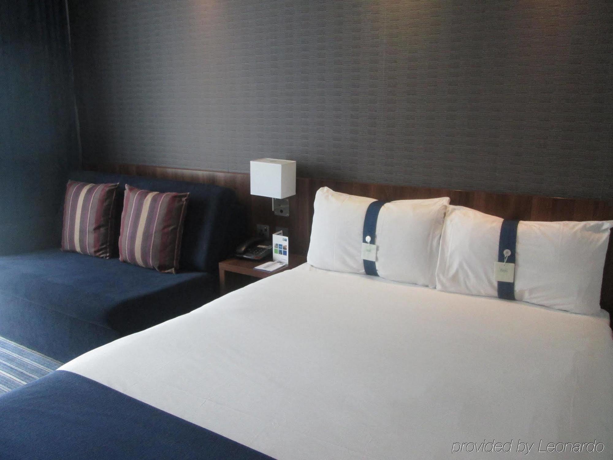 Holiday Inn Express Manchester City Centre By Ihg Exterior foto